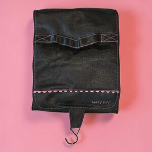 Mary Kay Travel Roll Up BAG Makeup Bag  Hanging w/4 Removeable pouches